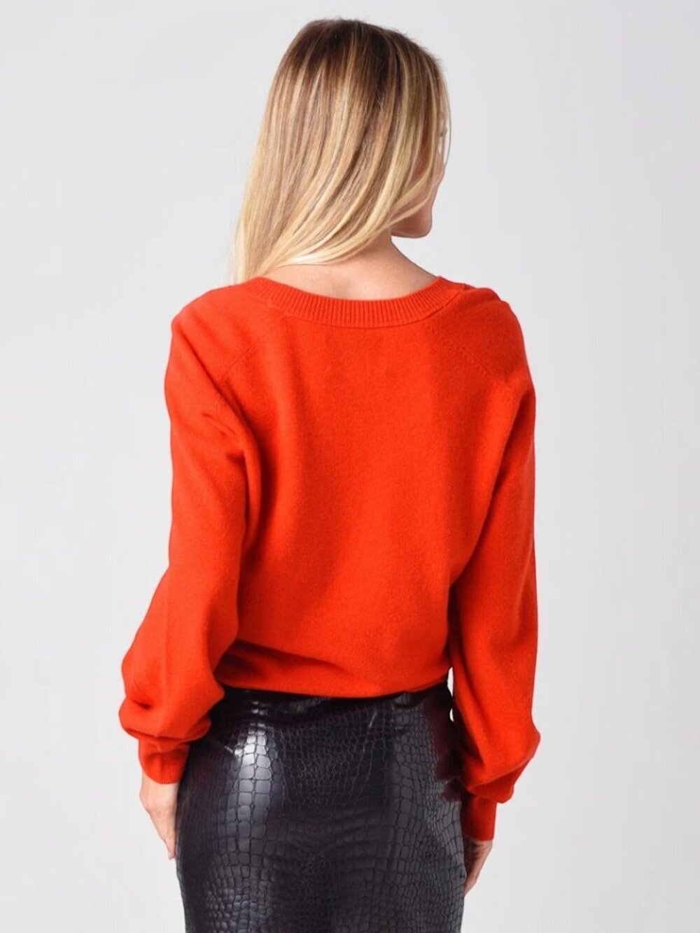 Brochu Walker Moni Vee Cashmere V-Neck Sweater Red Size M Luxury Knitwear - Picture 3 of 6
